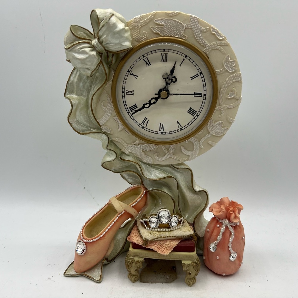 Classic Couture “Princess Arabella” Keepsake Clock. Battery Operated